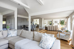 Open plan living /dining area- click for photo gallery